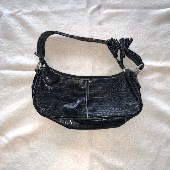 Black and silver leather Tommy Hilfiger purse - Picture 2 of 10